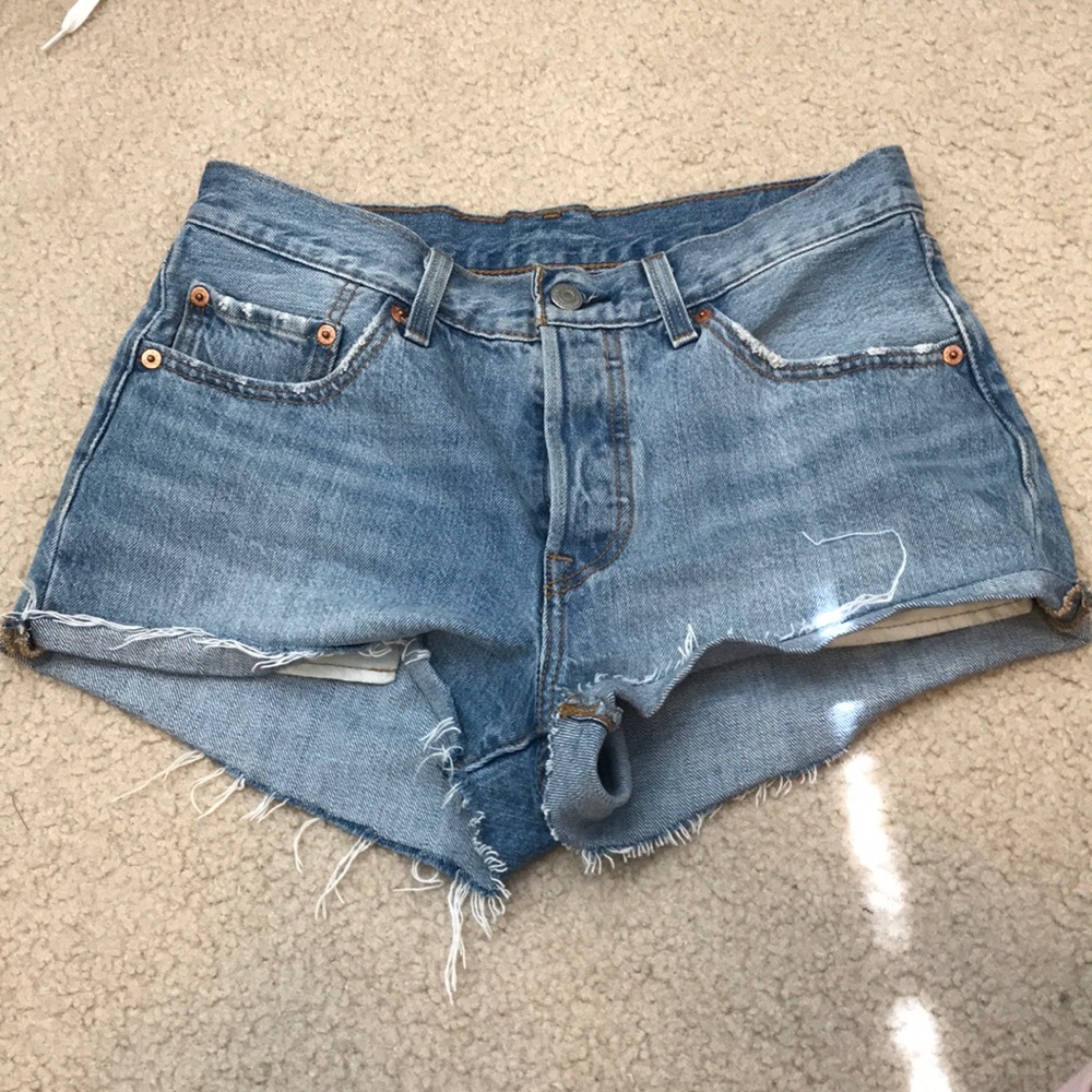 Levi 501 Shorts 27